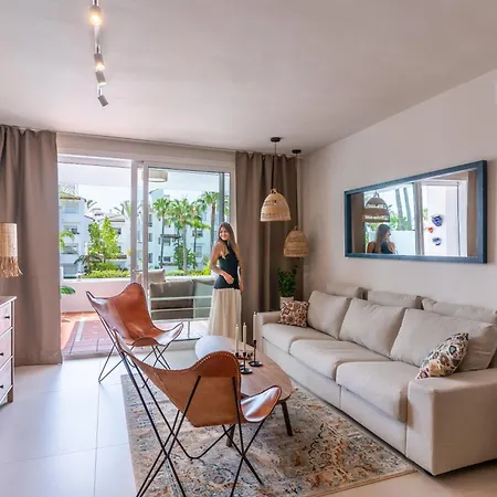 Costalita With Pool, Reserved Garage Parking & Direct Access By Downtown Spain Estepona