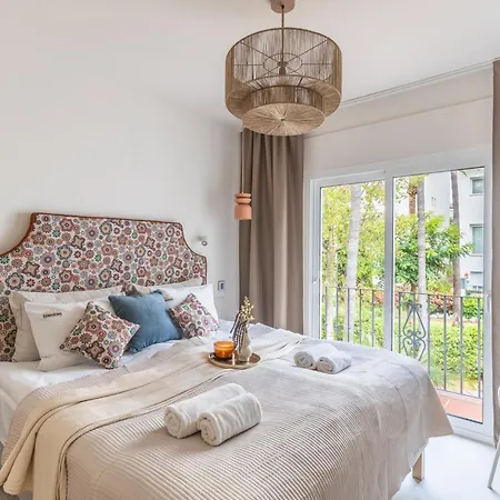 Costalita With Pool, Reserved Garage Parking & Direct Access By Downtown Spain