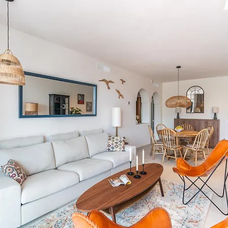 Costalita With Pool, Reserved Garage Parking & Direct Access By Downtown Spain *