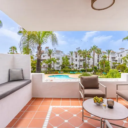 Costalita With Pool, Reserved Garage Parking & Direct Access By Downtown Spain *