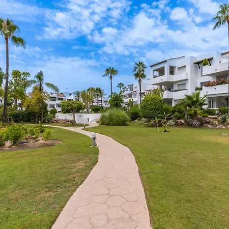 Apartmán Costalita With Pool, Reserved Garage Parking & Direct Access By Downtown Spain *