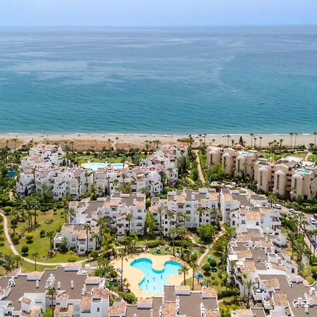 Costalita With Pool, Reserved Garage Parking & Direct Access By Downtown Spain Estepona
